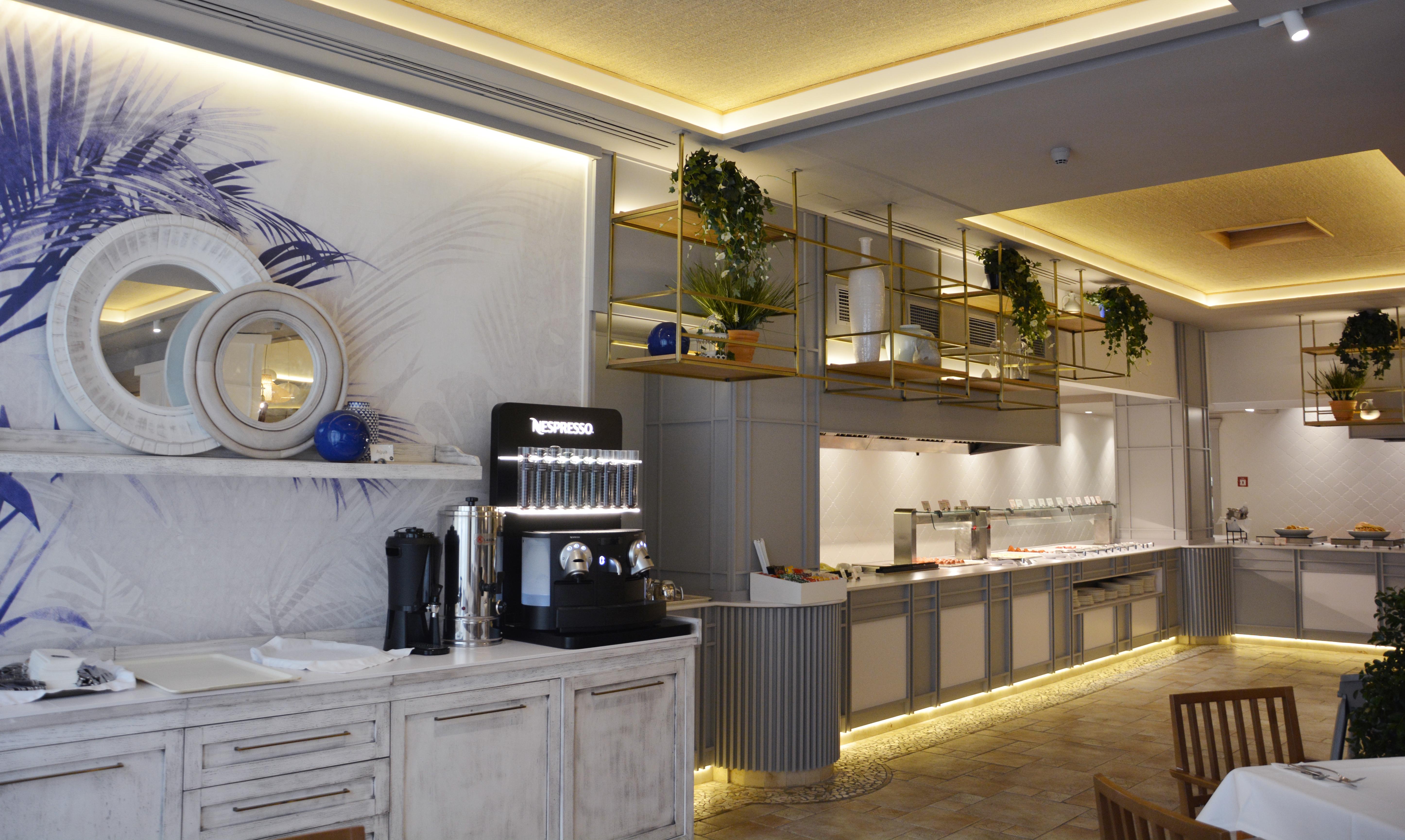 멜리아 빌라 가데아 비치 호텔 알테아 외부 사진 The interior of the restaurant