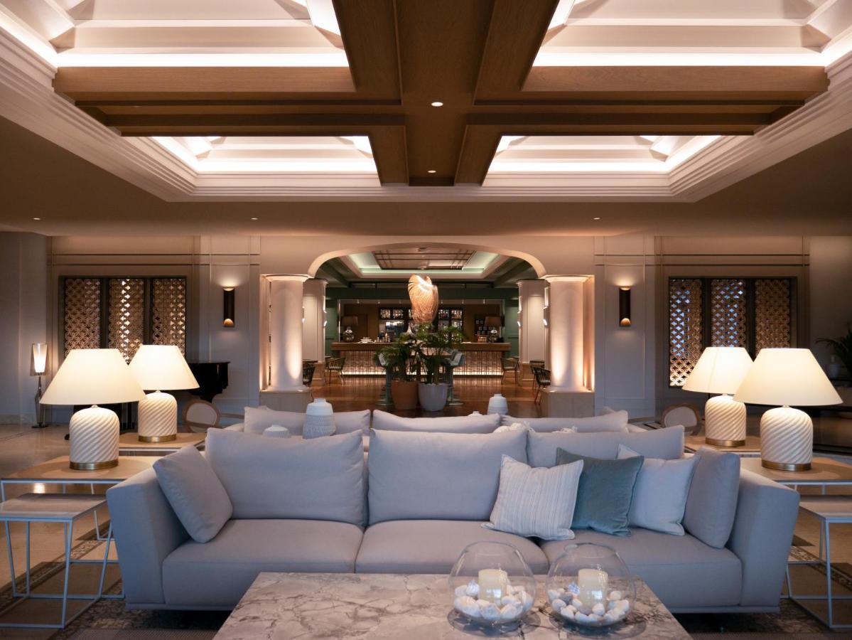 멜리아 빌라 가데아 비치 호텔 알테아 외부 사진 The interior of the hotel